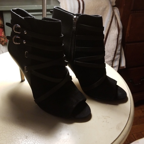 Heels - Picture 1 of 2